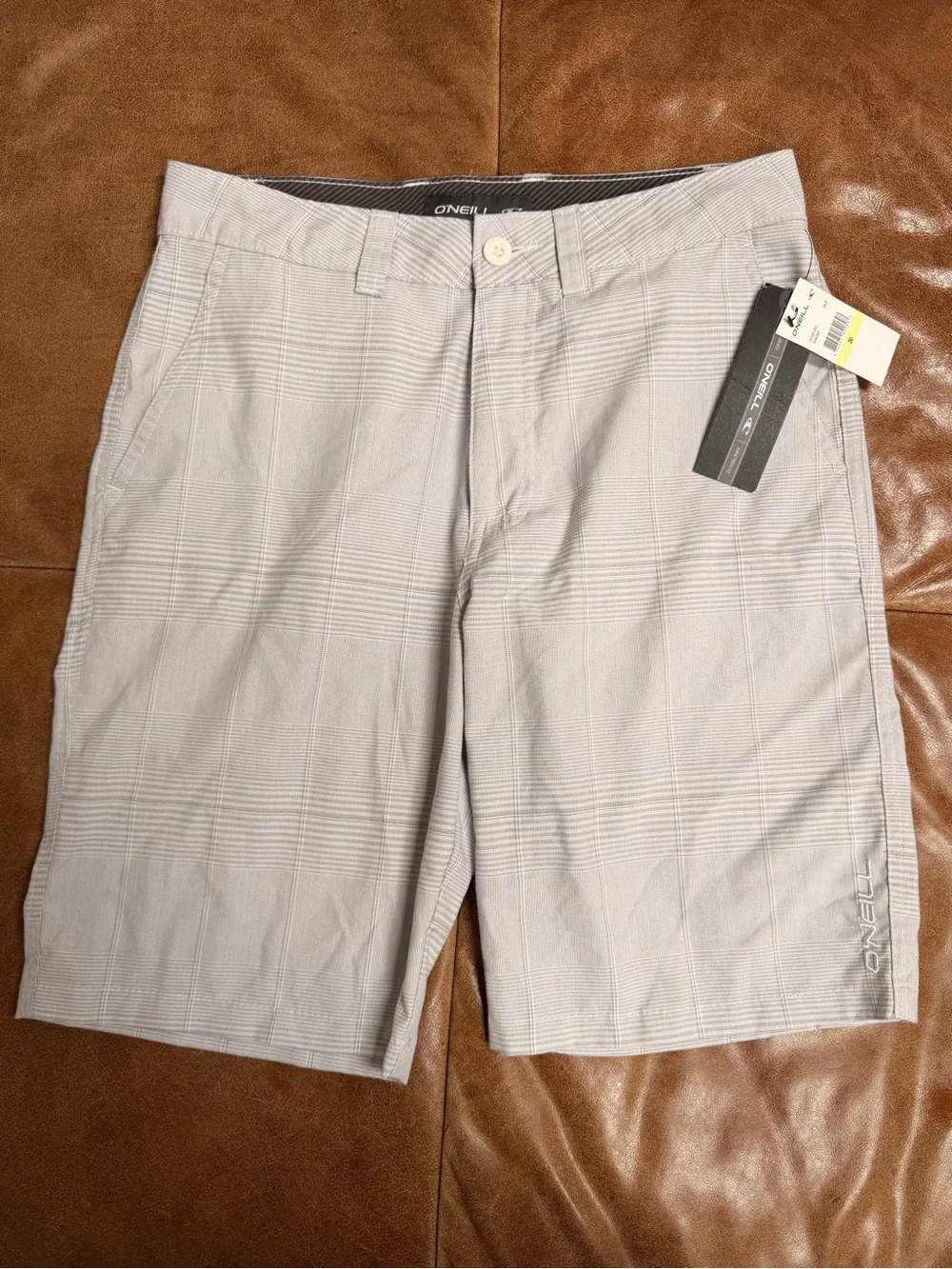 NEW - O'Neill Men's Flat Front Active Board Shorts Gray Checks Plaid Size 30